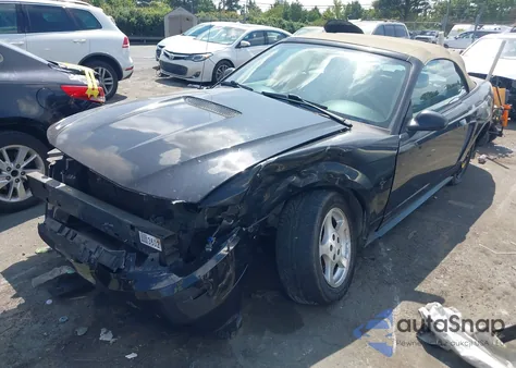 2002 Ford Mustang z USA, uszkodzony, nr VIN 1FAFP44402F134569